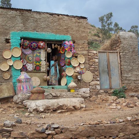 Bunter Dorfladen in Aksum, Äthiopien