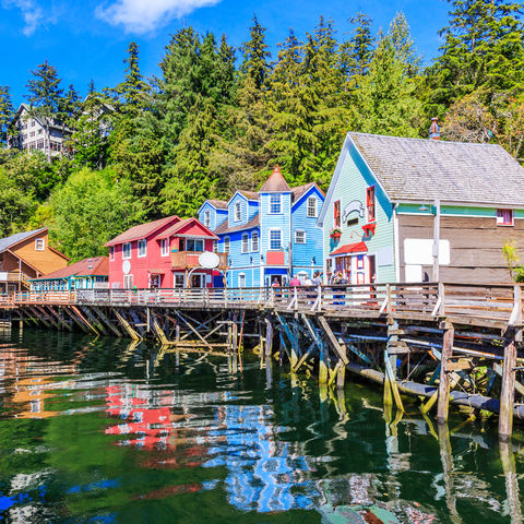 Bunte Häuser in Ketchikan Creek