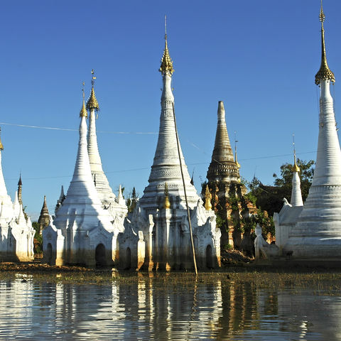 Stupas am Inle-See 