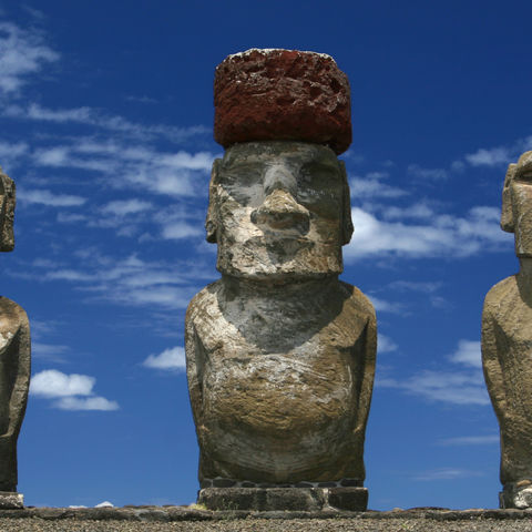 Moai mit Kopfschmuck, Chile