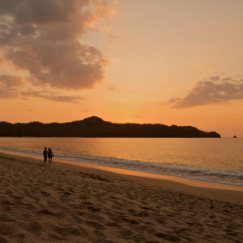 Traumhafter Sonnenuntergang am Strand, Costa Rica