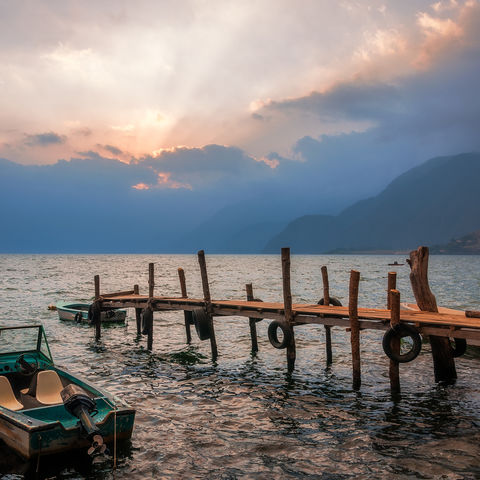 Sonnenuntergang am Atitlan-See, Guatemala