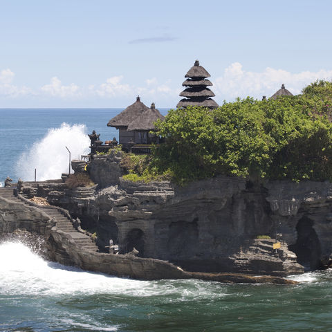 Der Tanah Lot Tempel vor der Westküste Balis, Indonesien