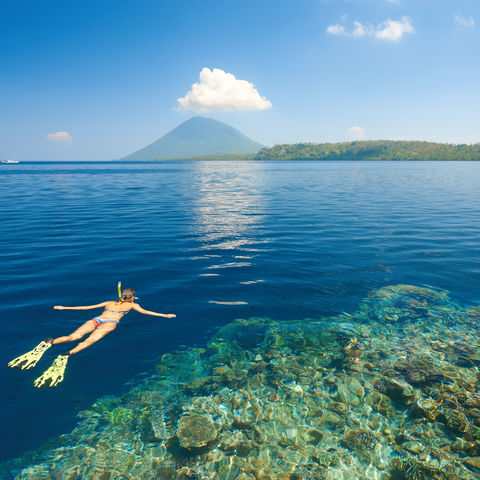 Schnorchelnde Frau, Indonesien