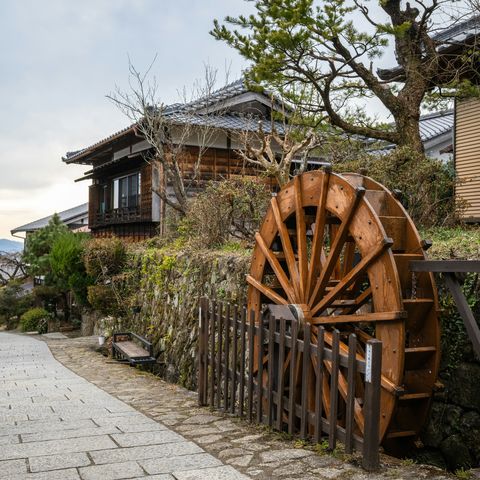 Spazieren durch Dörfer im Kiso-Tal@pen_ash-auf-unsplash, Japan