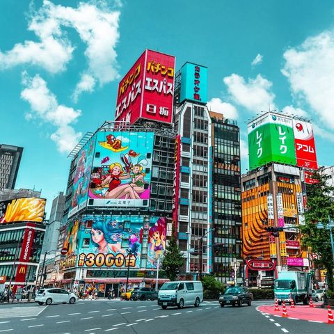 Bunte Straßenszene in Tokio @Jezael Melgoza unsplash, Japan