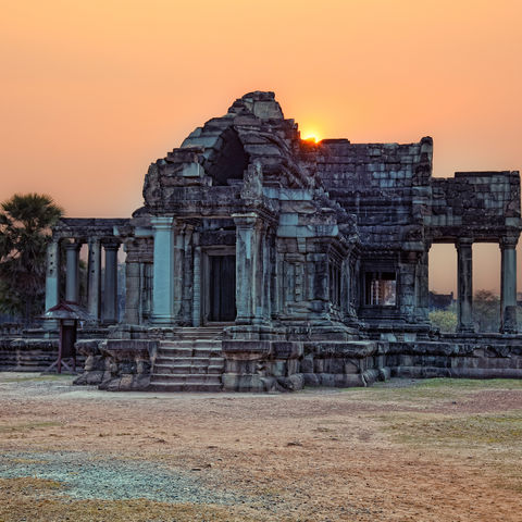 Sonnenuntergang an einem Tempel in Siem Reap, Kambodscha