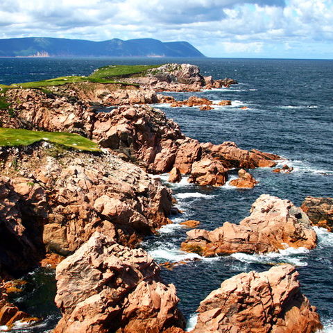 Zerklüftete Küste im Norden von Cape Breton Island, Kanada