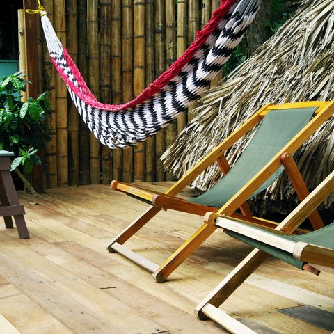 Hängematte auf der Terrasse in Santa Marta, Kolumbien