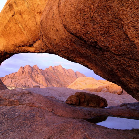 Hunderte Millionen Jahre alte Granitfelsen in der Spitzkoppe, Namibia