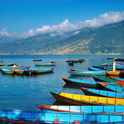 Boote auf dem Phewa-See, Nepal