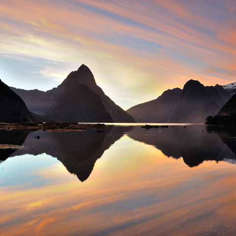 Milford Sound in der Dämmerung, Neuseeland