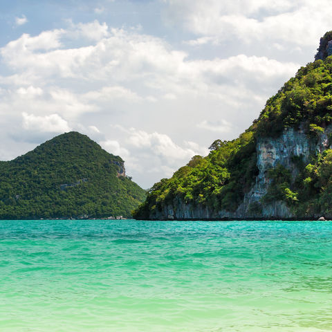 Blick aufs Wasser und die vorgelagerten Inseln, Thailand